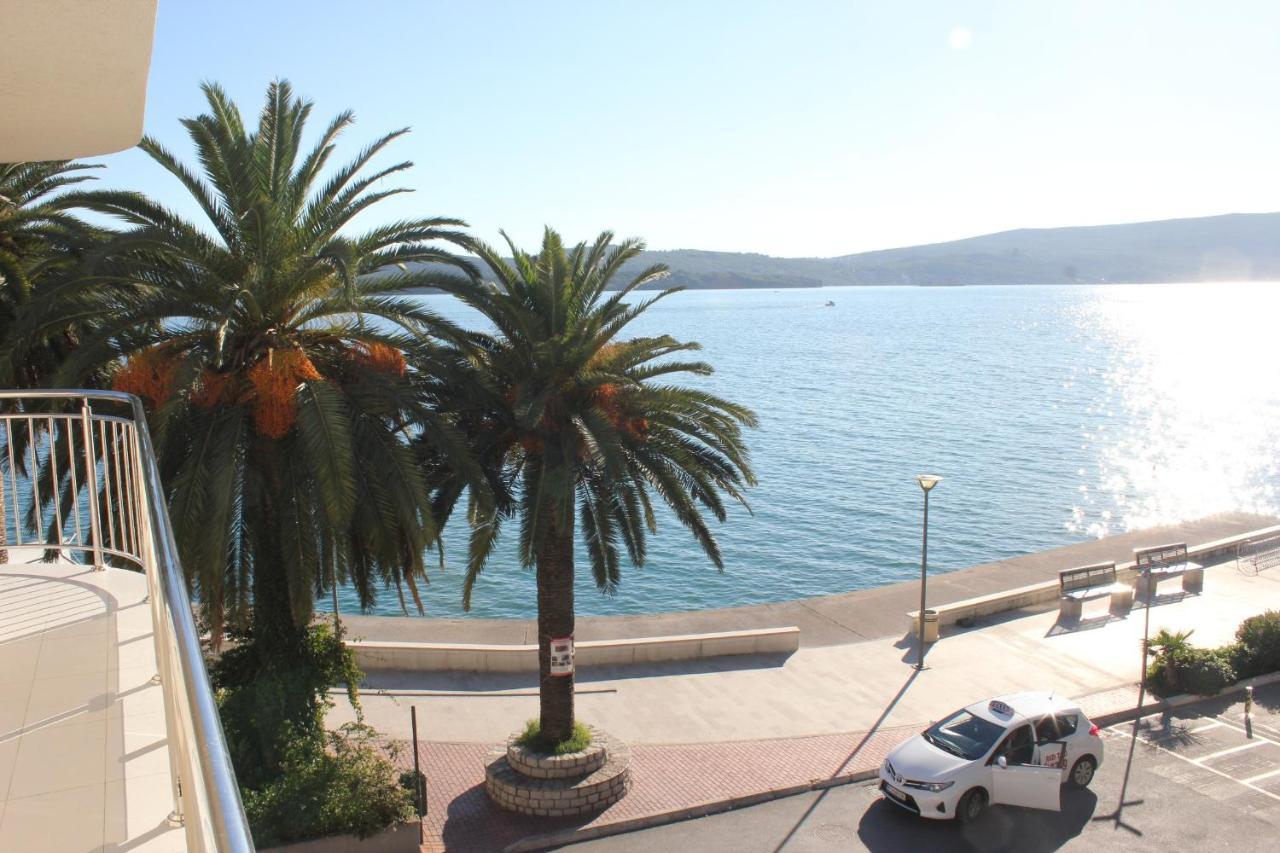 Chic Apartment In The City Center By The Sea Tivat Extérieur photo
